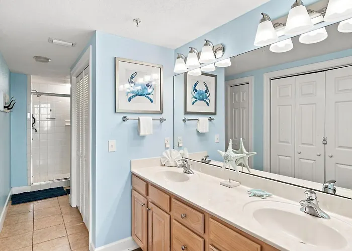 7th Floor Waterfront Harbor Pointe Retreat *