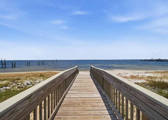7th Floor Waterfront Harbor Pointe Retreat * Pensacola